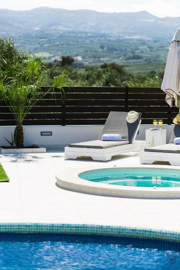 Caramel Villa, With 40M2 Pool & Spa Whirlpool, By Thinkvilla Pánormos Buitenkant foto